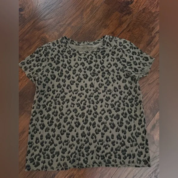 Lucky Brand Women’s Olive Leopard Pocket Tee size XL - Picture 3 of 7